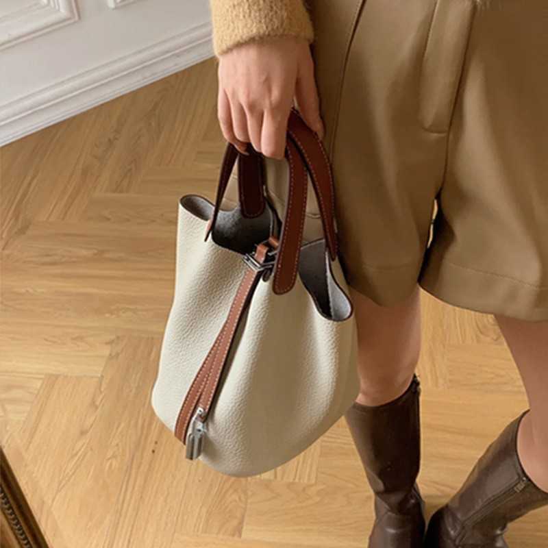 

H bag Designer Original Bag 2023 new bag color contrast vegetable basket women's bucket spring summer versatile hand leather, White with pink trumpet - vegetable