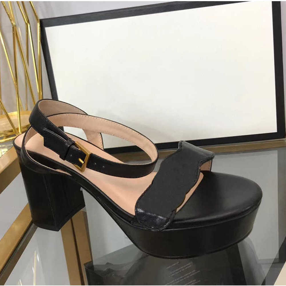 

2023 Women Designer Sandals Luxury High Heels Metallic Laminate Leather Middle High Heel Sandal Summer Wedding Shoe Dress Shoes Size 35-42 With Box NO261