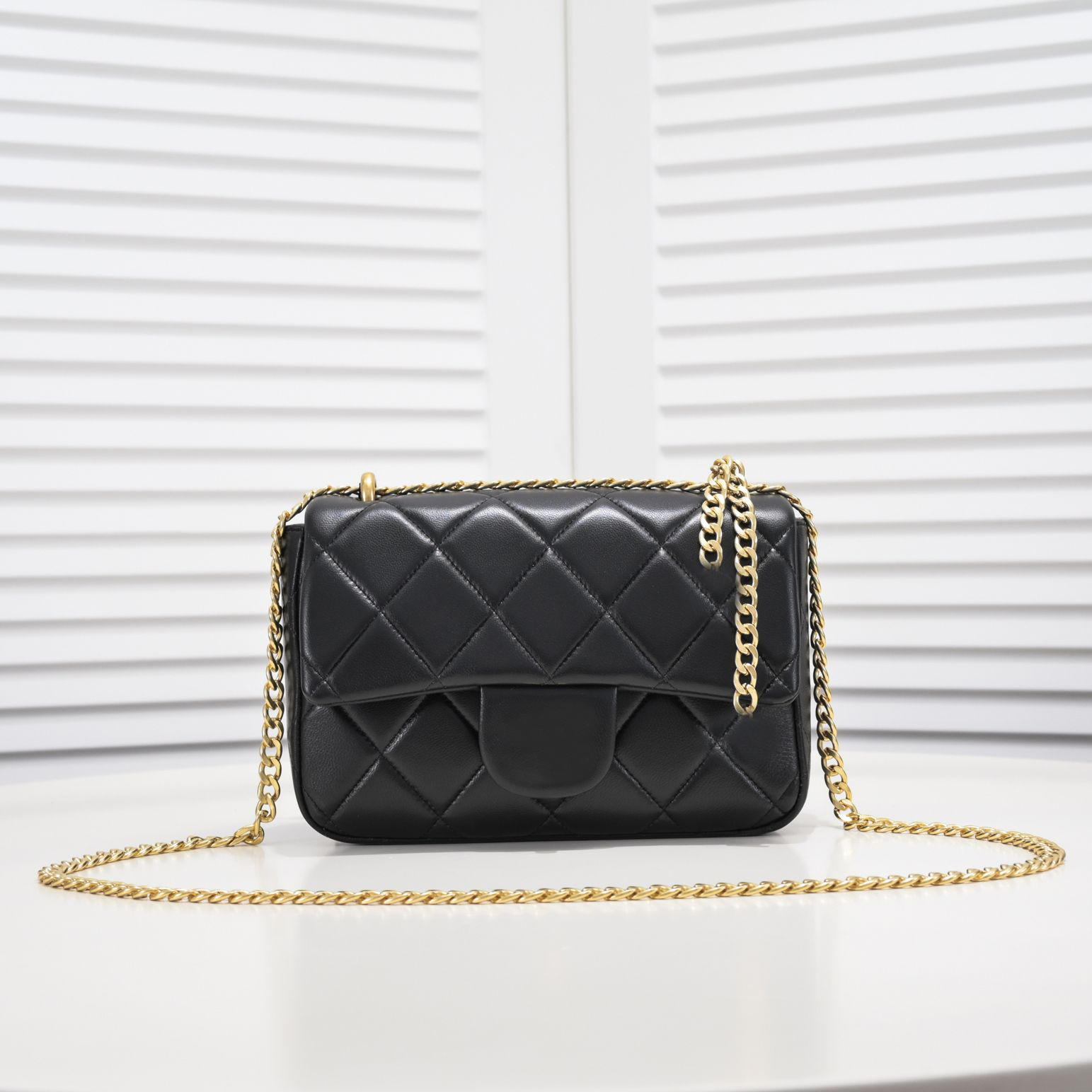 

7A Designer Bag Enamel Women Flap Purse Vintage Gold Chain Hot Handbags Diamond Lattice Totes, Black