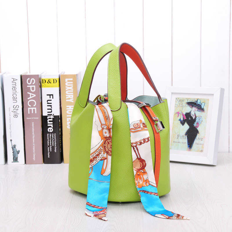 

H bag Designer Original Bucket bag 2023 spring new real leather women's litchi pattern portable vegetable basket, Black9