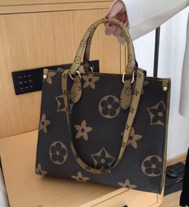 

Women Handbag Luxurys Bags handbags Ladies Shoulder Bag Patent Leather Diamond Evening Cross body, Brown