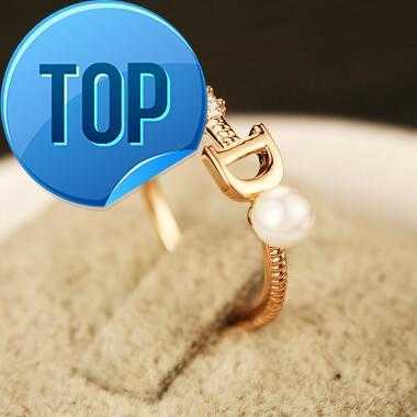 

European Brand Gold Plated Letter D Ring Fashion Pearl Ring Vintage Charms Rings for Wedding Party Vintage Finger Ring Costume Jewelry