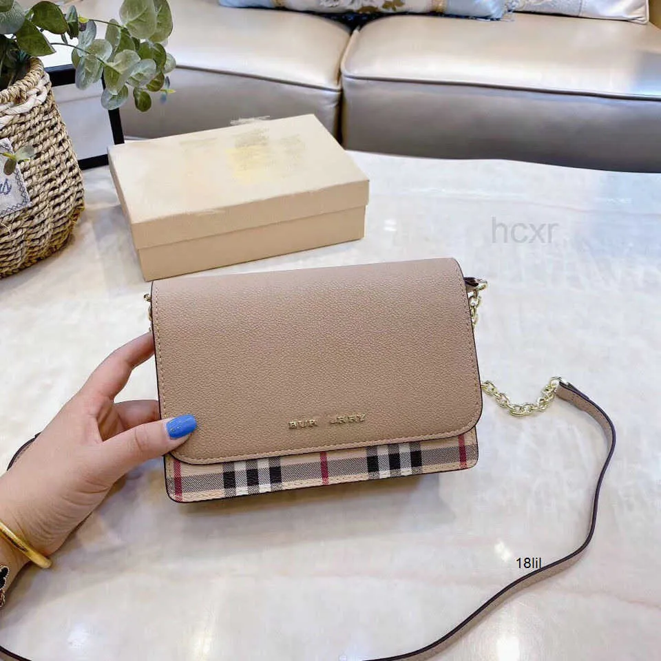 

Burbrerys evening Bags designer large Designer Burbrerys Women Handbags style with cowhide fashion versatile bag lattice chain bag Single