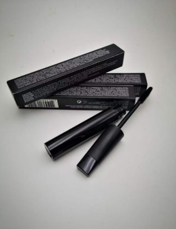 

2PCS Makeup good HAUTE & NAUGHTY MASCARA black 10g