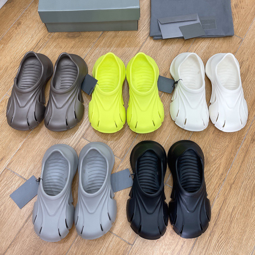 

Popular Mens Womens Designer Sandals black CROC Slippers Beach Swimming Pool sandal Casual Fashion foam Shoes Slippers sandals Easy Style non slip sole Size 36 46, Shipping supplement
