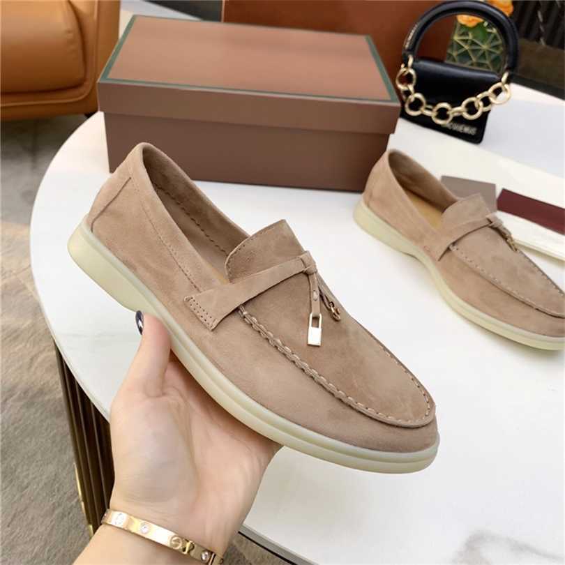 

Fashion mens womens loafers causal shoes classic leather suede mmtal lock Slip-On platform sneaker multicolor massage sole shoe Plate-forme men designer sneakers, Color 31