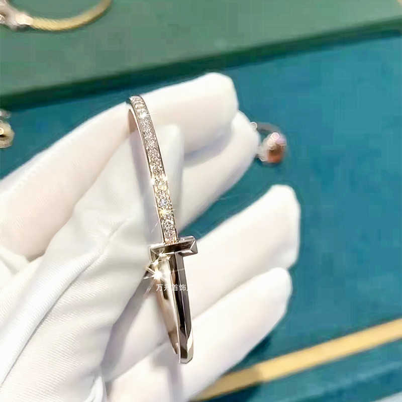 

Factory designer bangle JF9T T1 semi-diamond bracelet women's narrow single-row CNC precision hand inlaid diamond T family smooth-faced couple 6HCI