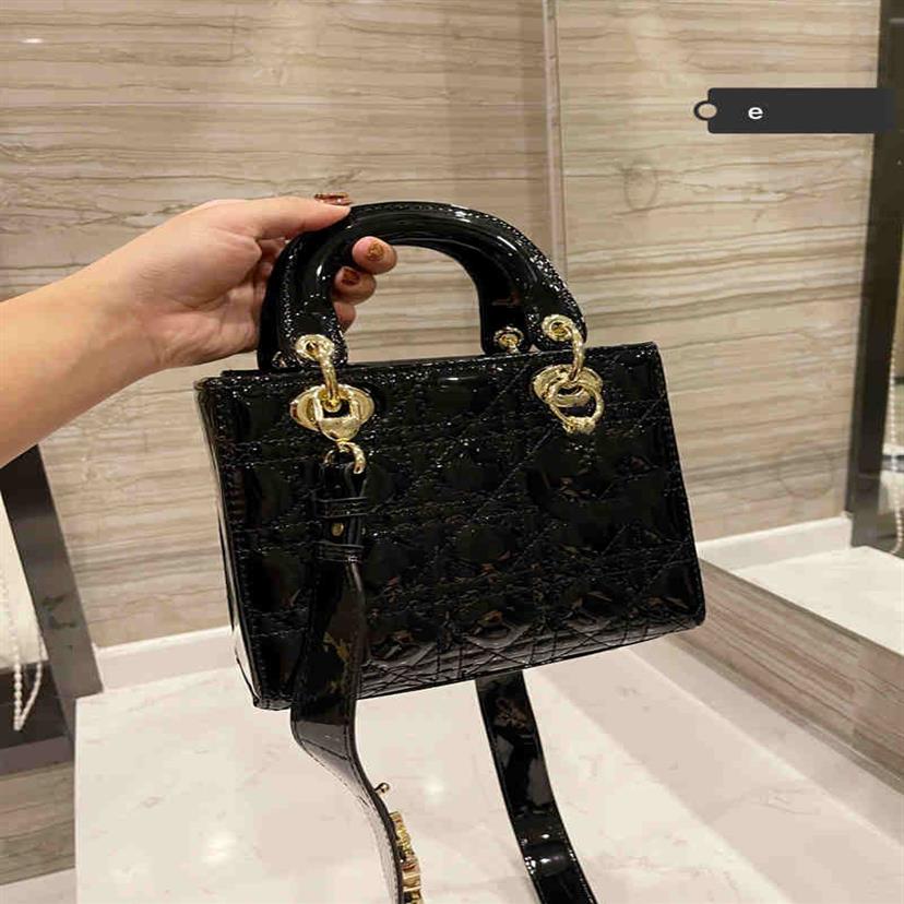 

women handbags 2021 new fashion ladies shoulder bags High quality solid patent leather classic tote-bags crossbody-bags 20 18cm240h, Nude