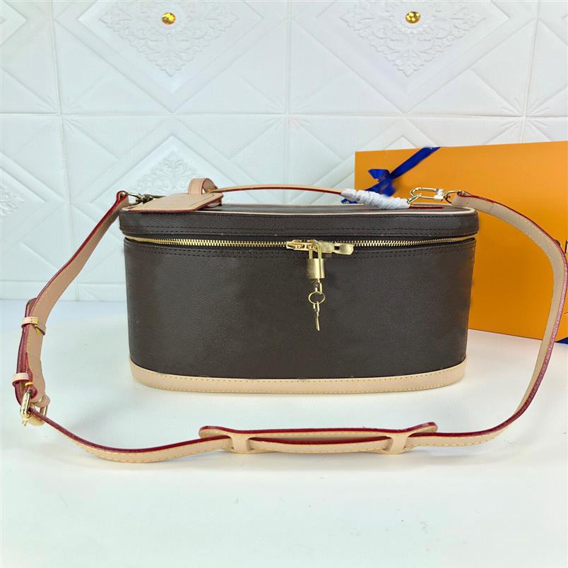 

High Quality Classic Cosmetic bag Woman Fashion designers Clutch purses Monogrames Clemence long wallet Card Holder Purse With Dus226R, Brown