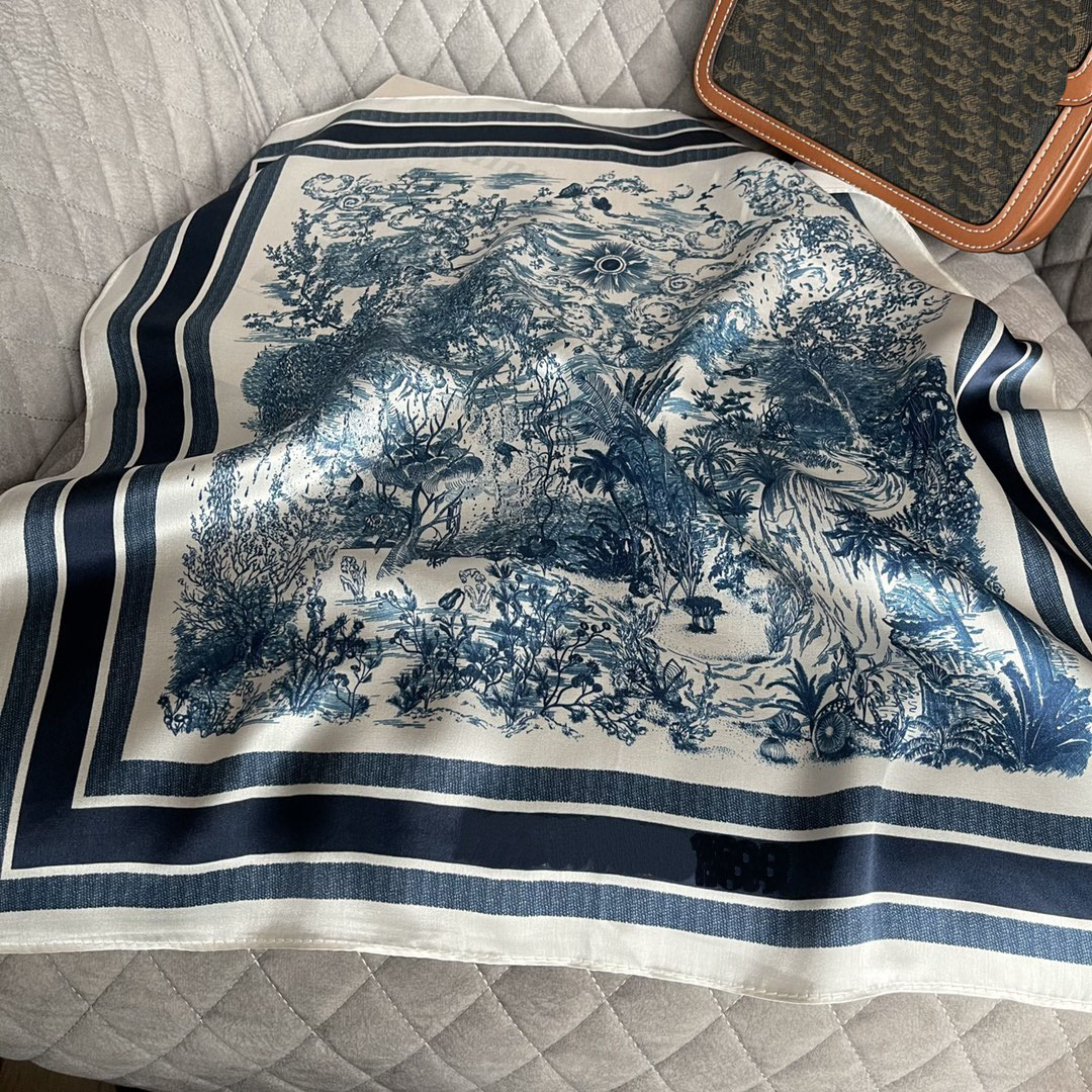 

Fashion Logo Silk Scarf Square Simple Design Solid Color Scarves European Brand French Shawl Romantic Girl Gift Hairband Spring Delicate Gift