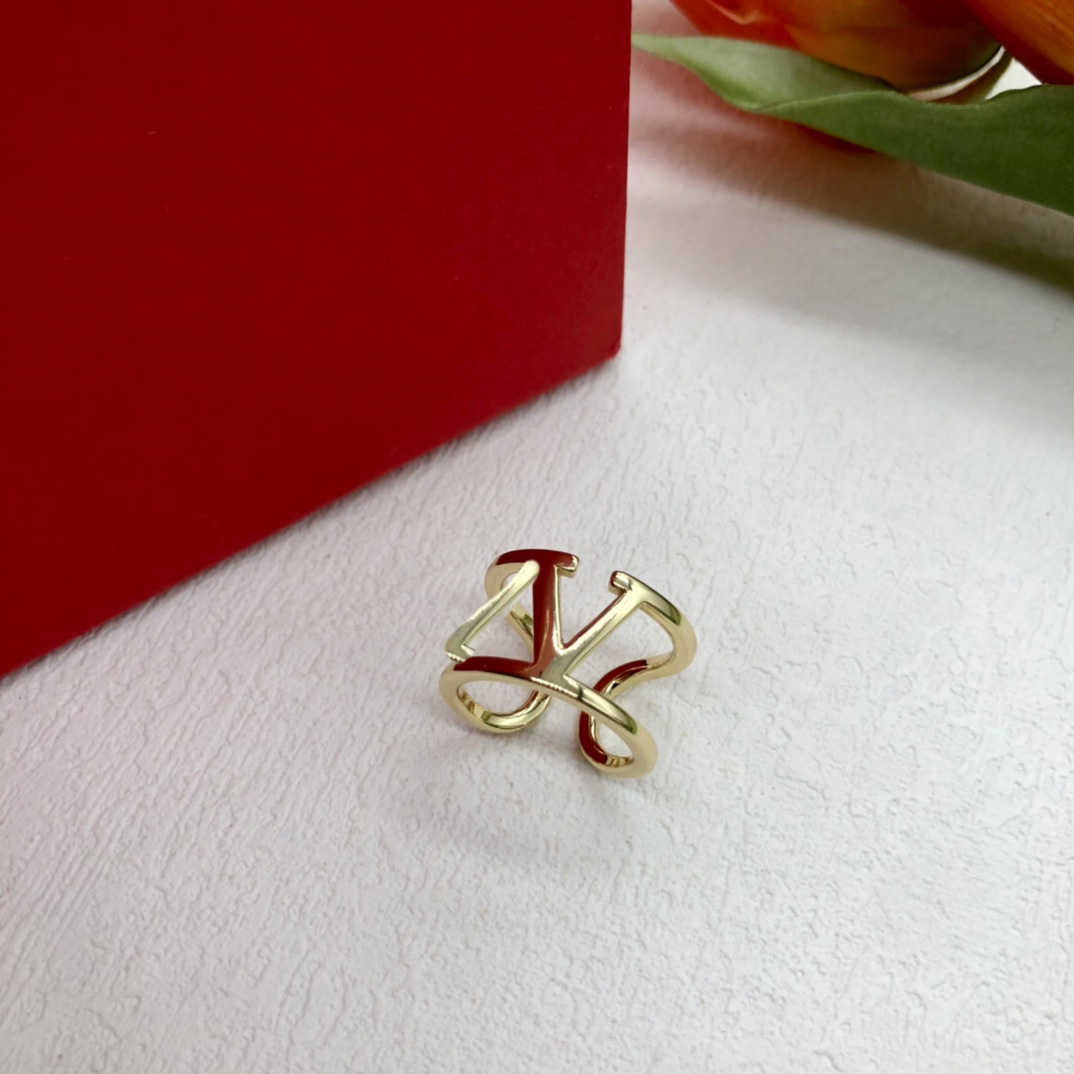 

Letter V Wedding Rings Logo Ring Women Fashion Designer Jewelry Metal Valentinoity Luxury Woman VLogo 424