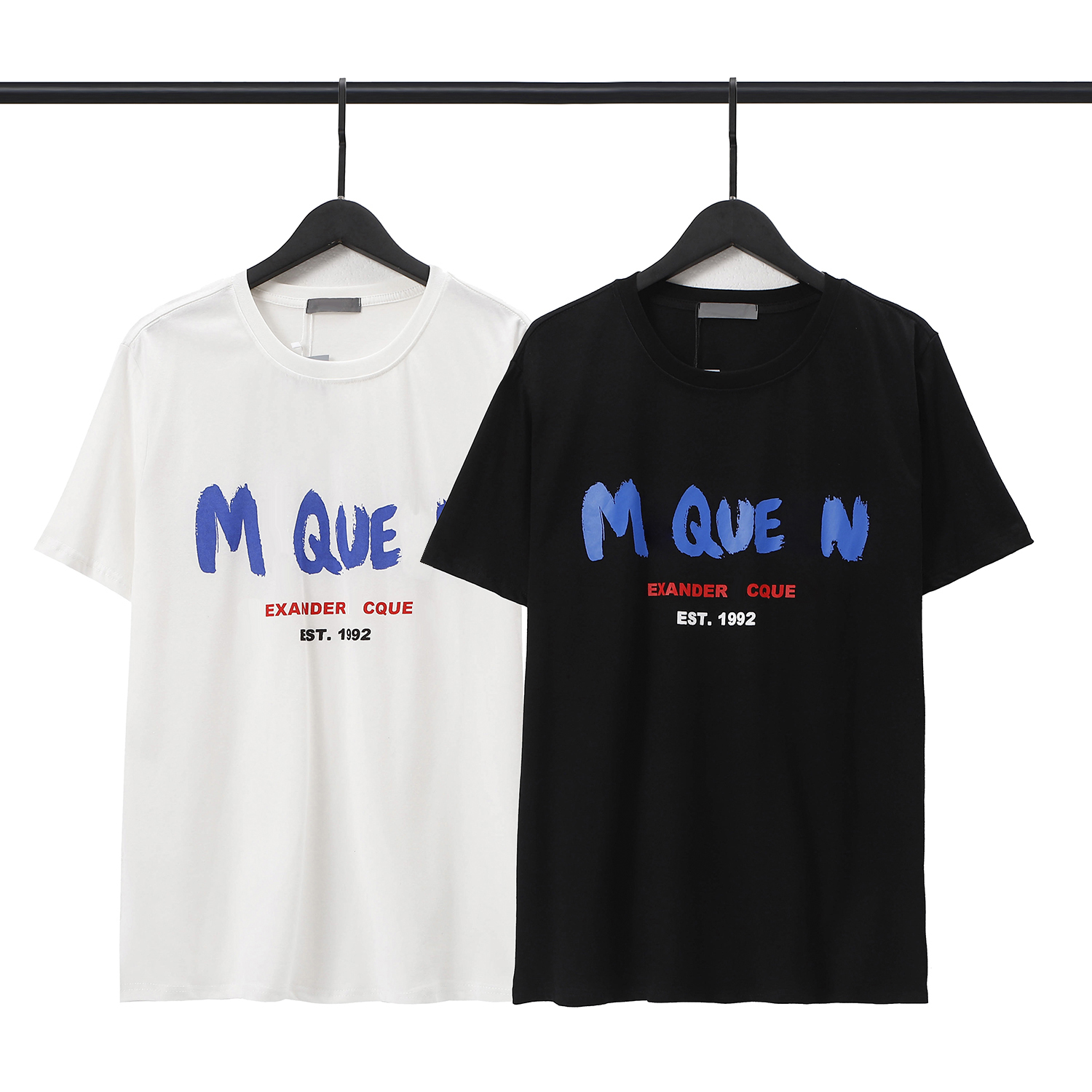 

2023 Designer Brand Luxury Mens T Shirts Soft Cotton Short Sleeves McQueen t shirt Summer Casual Comfort Men's Clothing Apparel Tees Tshirts Black White