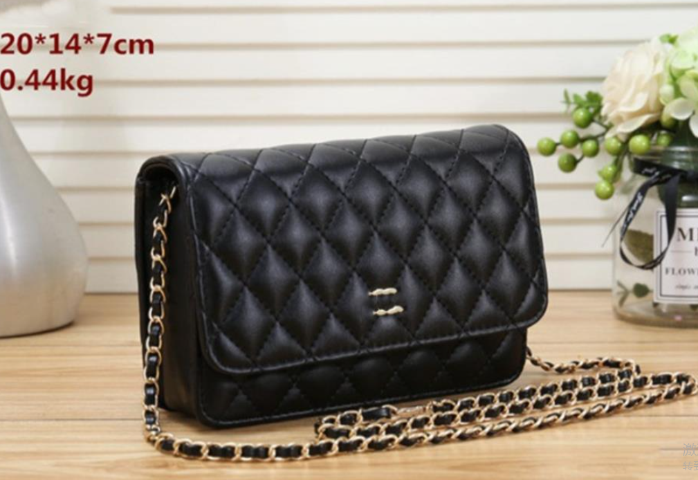 

Designer New Rhombus Chain Crossbody Shoulder Bag Versatile classic