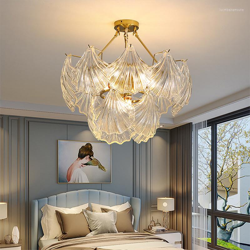 

Chandeliers Postmodern Simple Light Luxury Chandelier Living Room Lamp Retro Wrought Iron Glass Shell Crystal Bedroom Dining