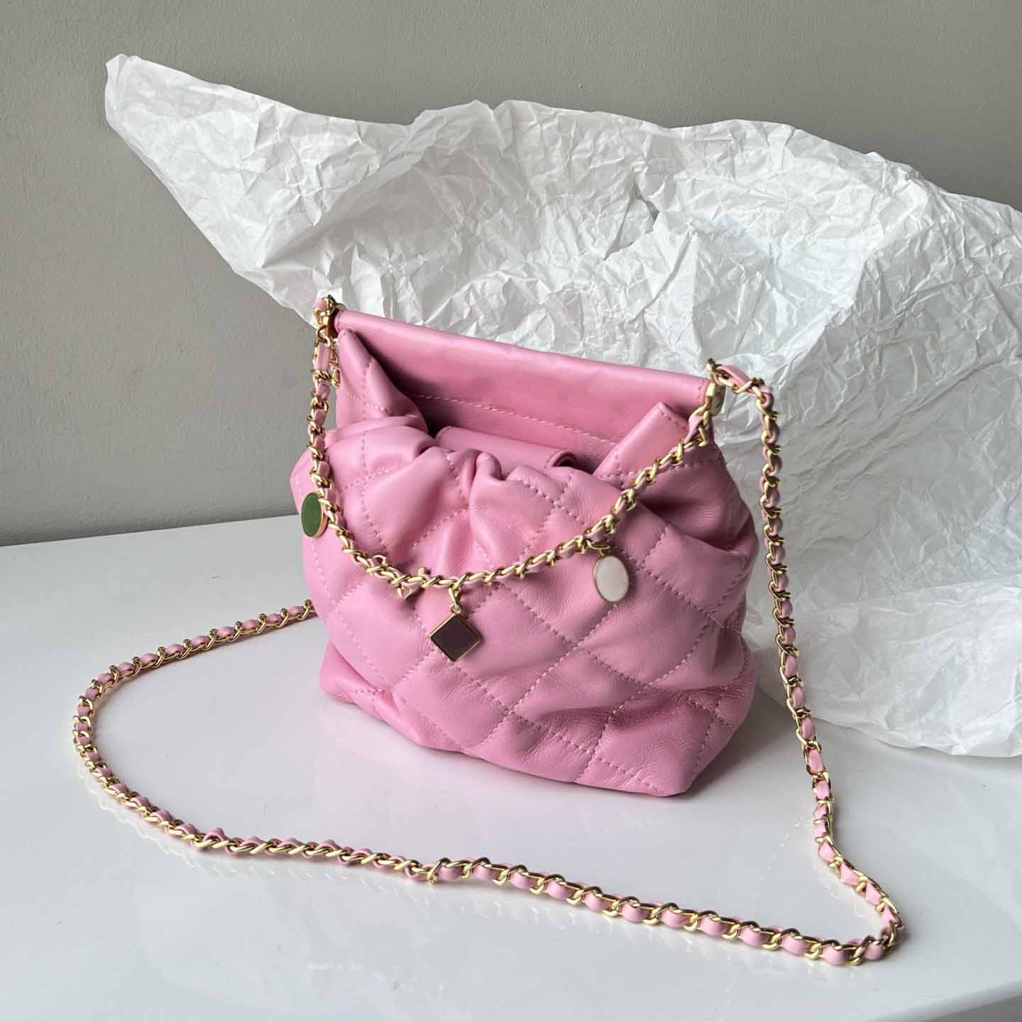 

Mini Lucky Bag Spring and Summer Gold Tone Metal Diagonal Shoulder Chain Diamond Lattice Portable Shoulder Bags Womens Fashion Candy Pendant Coin Wallet 17x16x7cm, Box