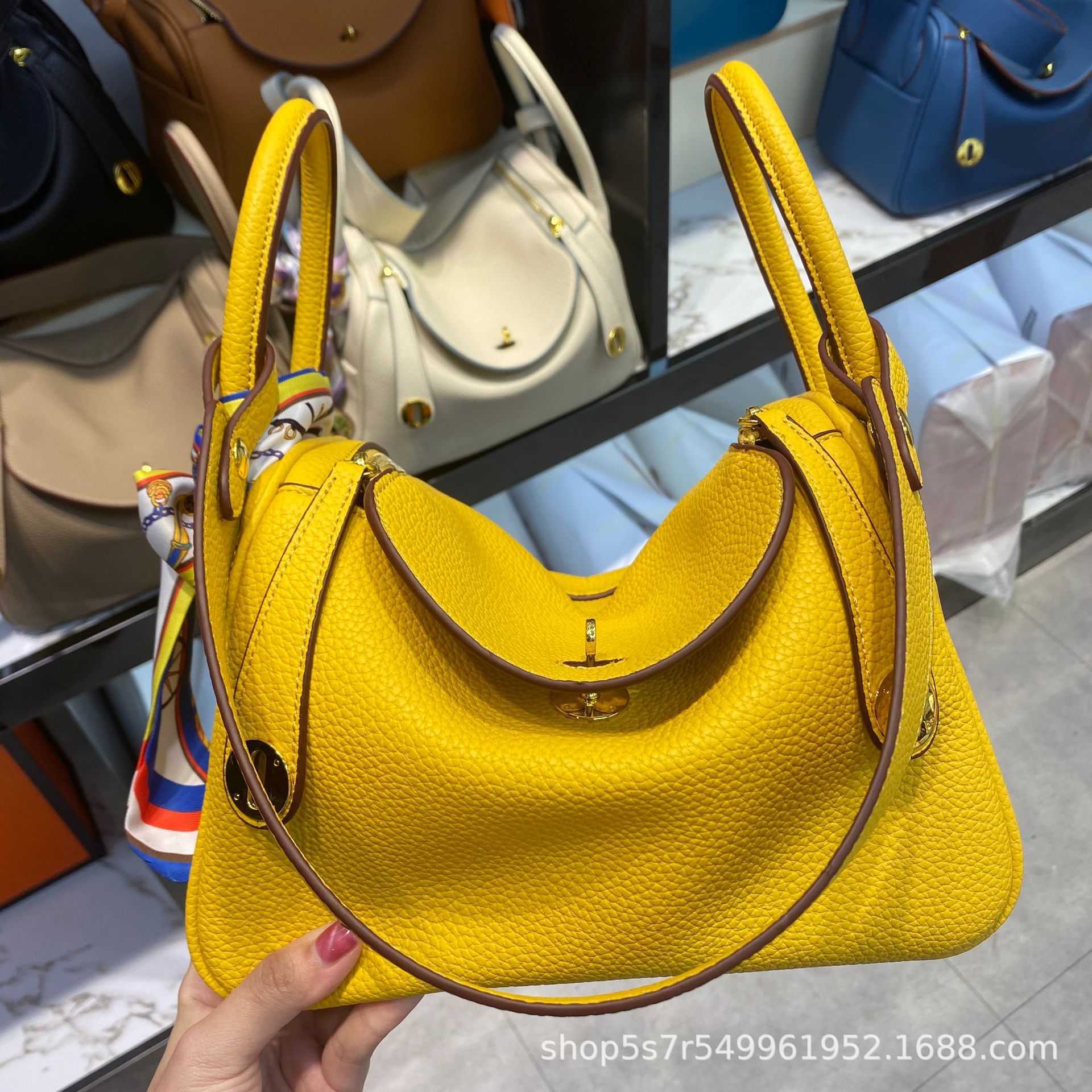 

Designer Original Brand Double-shoulder Bags doctor Bao Lindi bag soft cowhide lychee pattern portable one-shoulder cross-body versatile emb 6 SEQN, Lake blue