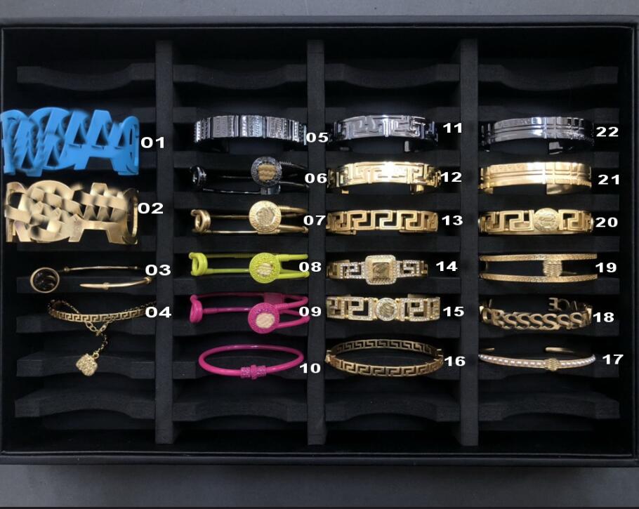 

Combination style Jewelry Bangles Open Bracelets ancient Greek pattern Cuff Bangle Banshee Medusa Head Portrait 18K Gold Plated Women's Festive Party Gifts MB6 --02