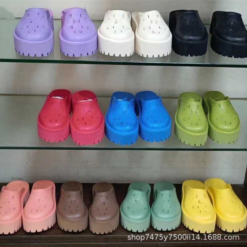 

Designers Slippers Perforated Logo Slip-on Platform Rubber Mules Sandals Floral Slides Men Women Flats Snaker Platform Sandal Striped Sliders Z2, Red