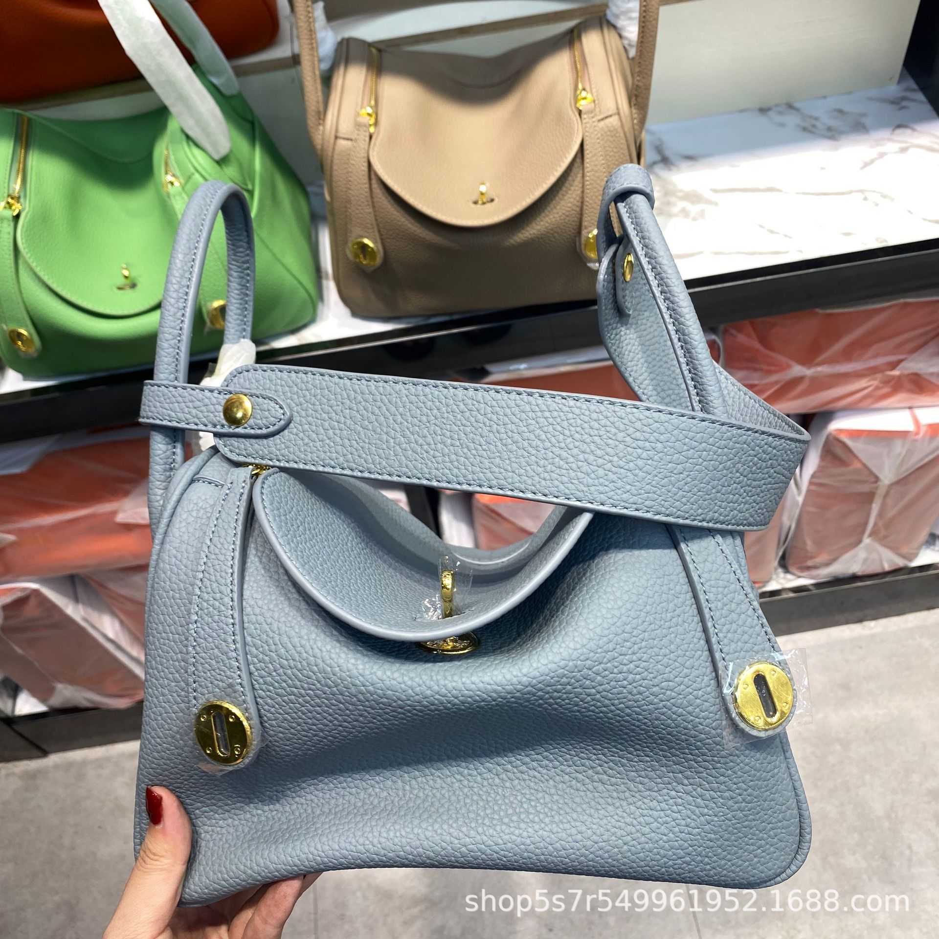 

Double-shoulder Brand Bags Original Designer doctor Bao Lindi bag soft cowhide lychee pattern portable one-shoulder cross-body versatile emb 10 BI19, Customer order x raspberry