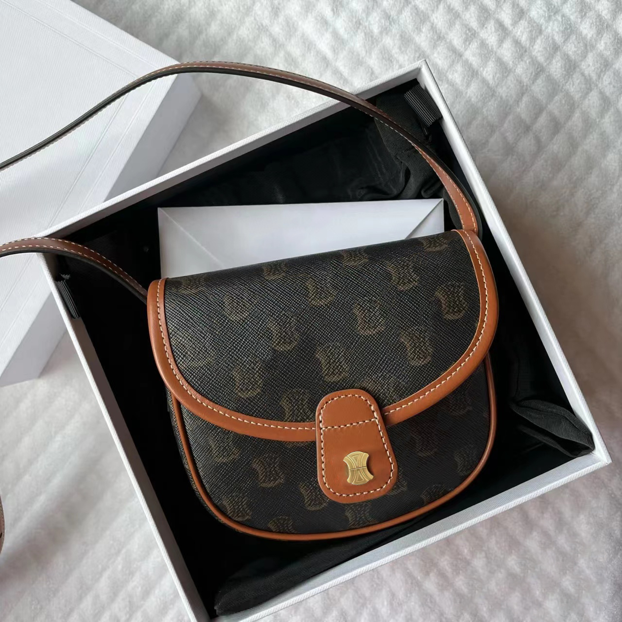 

Genuine leather Hasp fashion Shoulder crossbody Bag Luxury mens Designer Clutch gold metal sign teen triomphe besace classic tote handbag shoulder Bags, Mon0gram black