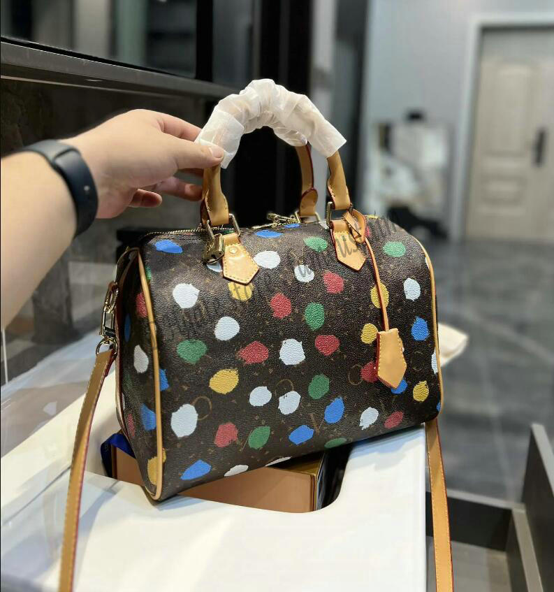 

L Shoulder Bag Speedys 25 Handbag Trave Totes 23SS X Yayoi Kusama Multicolor Dot Crossbody Bags Grain Real Leather Letter Adjustable Strap Tote Women M46433 M40390, 01