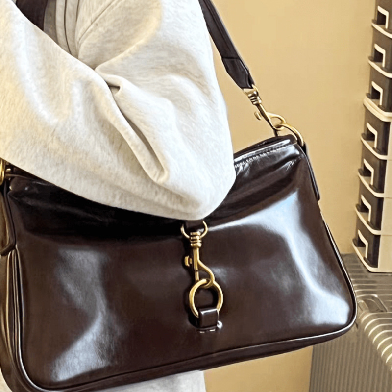 

Small group design bag for women PU Leather 2023 new high grade underarm bag stick bag fashion messenger bag underarm bag, Brown