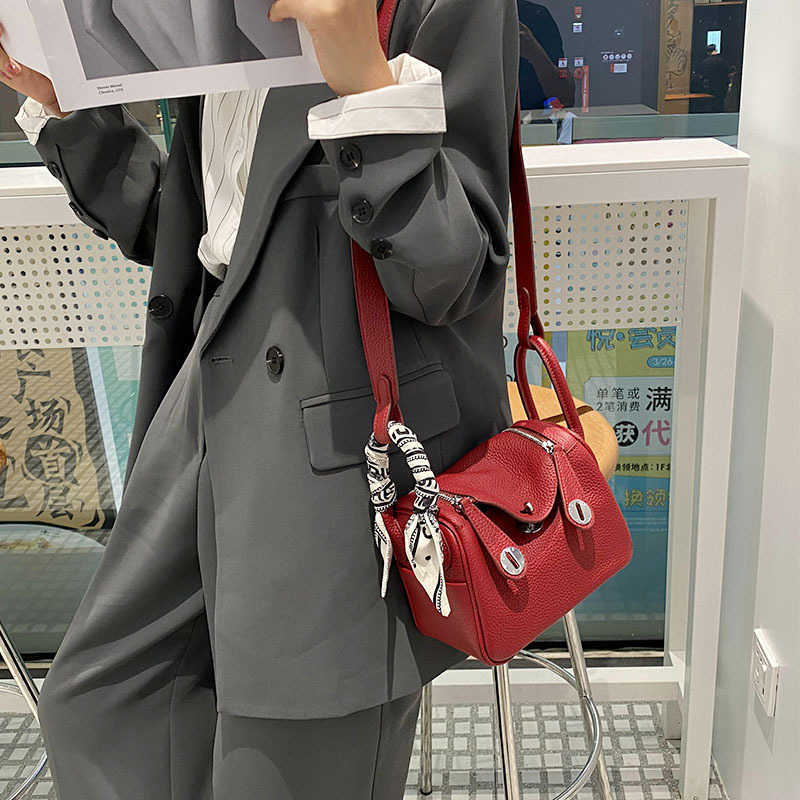 

Hong Brand Designer Bags Original Kong Genuine Leather Women's Bag 2021 New Fashion Mini Doctor Cow Lindys Handheld One Shoulder Crossbody P PUFS, White9