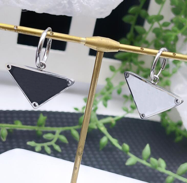 

Womens Designer Hoop Earrings Fashion Triangle Earring Charm Mens Hoops Earrings Designers Jewelry Luxury Unisex P Earring Studs