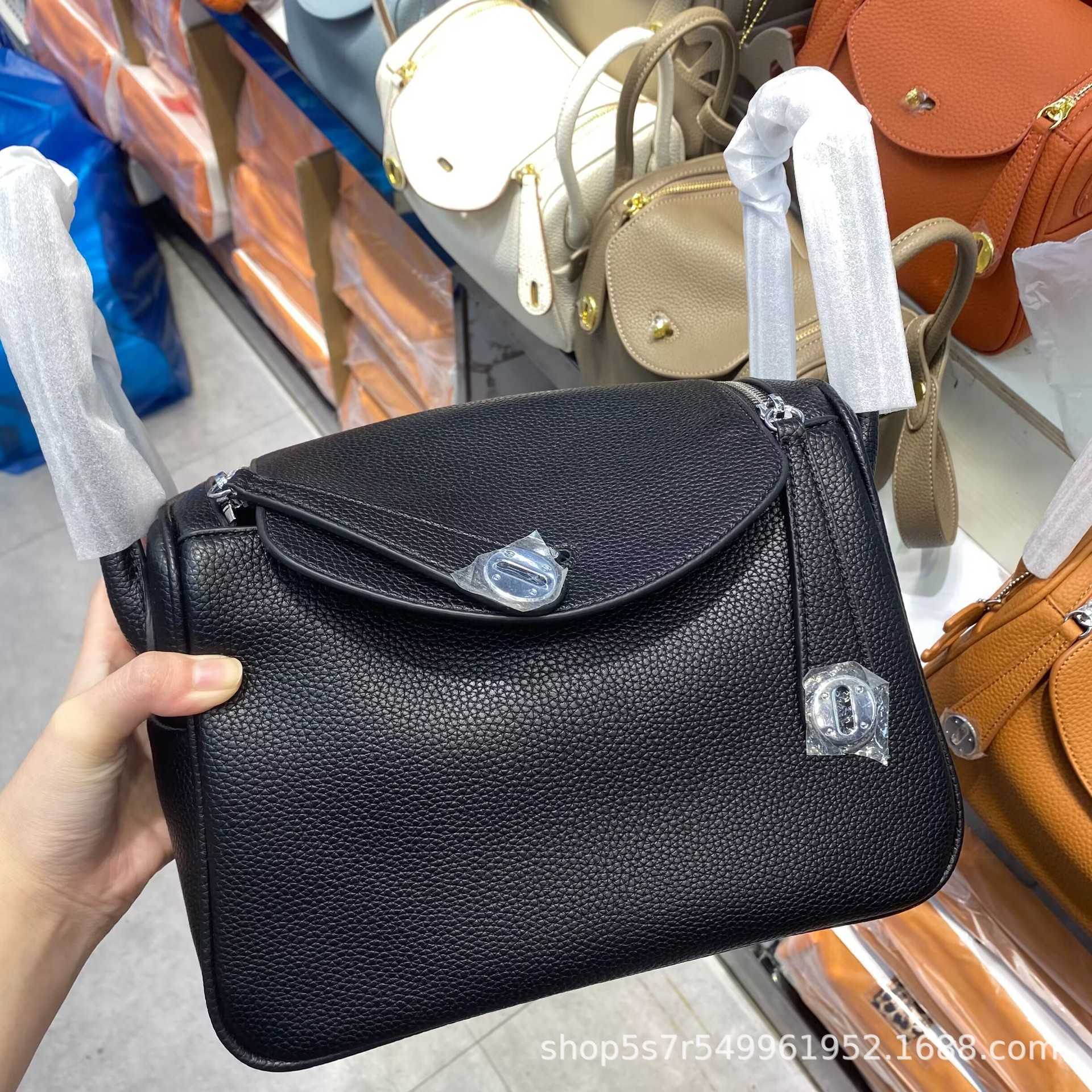 

Double-shoulder Brand Designer Bags Original doctor Bao Lindi bag soft cowhide lychee pattern portable one-shoulder cross-body versatile emb 11 MS49, 16 gold brown