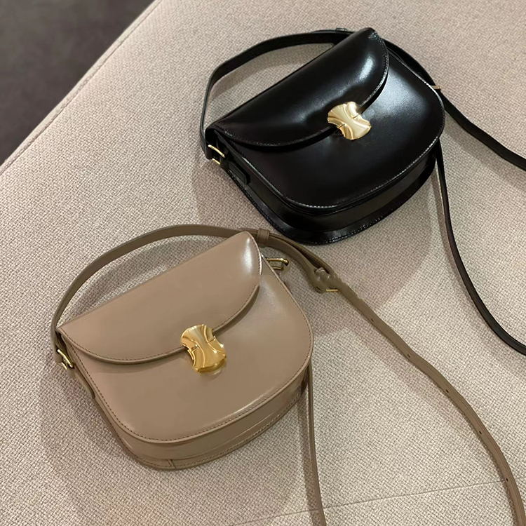 

crossbody Plain Genuine leather Hasp shoulder Bag Luxury mens Designer Clutch gold metal sign teen triomphe besace messenger retro celins tote handbag Bags multi, White