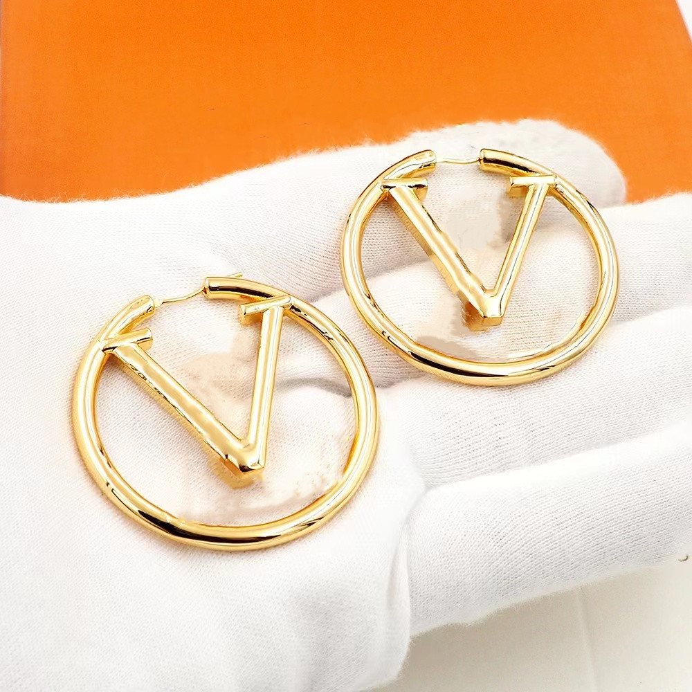 

Hot V designer earrings Fashion Gold Hoop Earrings For Women lady Party Earring New Wedding Lovers gift engagement Jewelry for Bride Luxury Earring designer jewlery