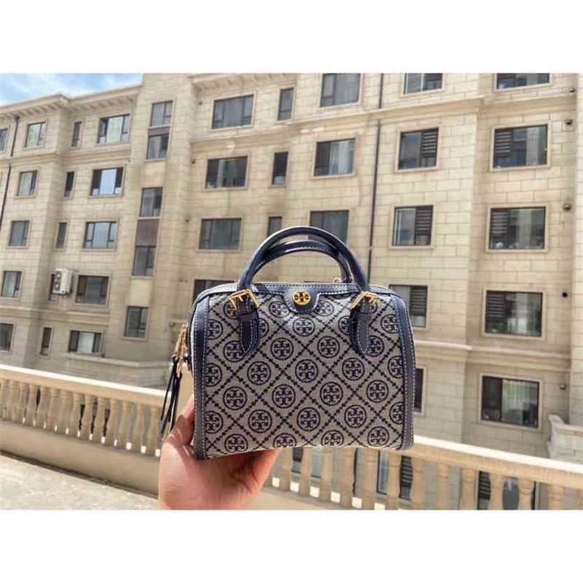 

Designer bag Torre Burch bucket pillow bag old flower portable One Shoulder Messenger Bag factory direct sales 70% off, Sky blue
