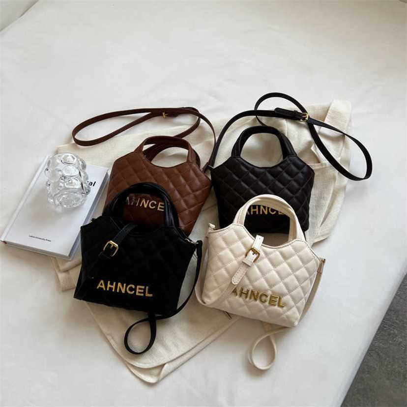 

handbag 2023 Fashion women's bag leather quality handbag fashionable small rhombus embroidered messenger shoulder Bag, Black9