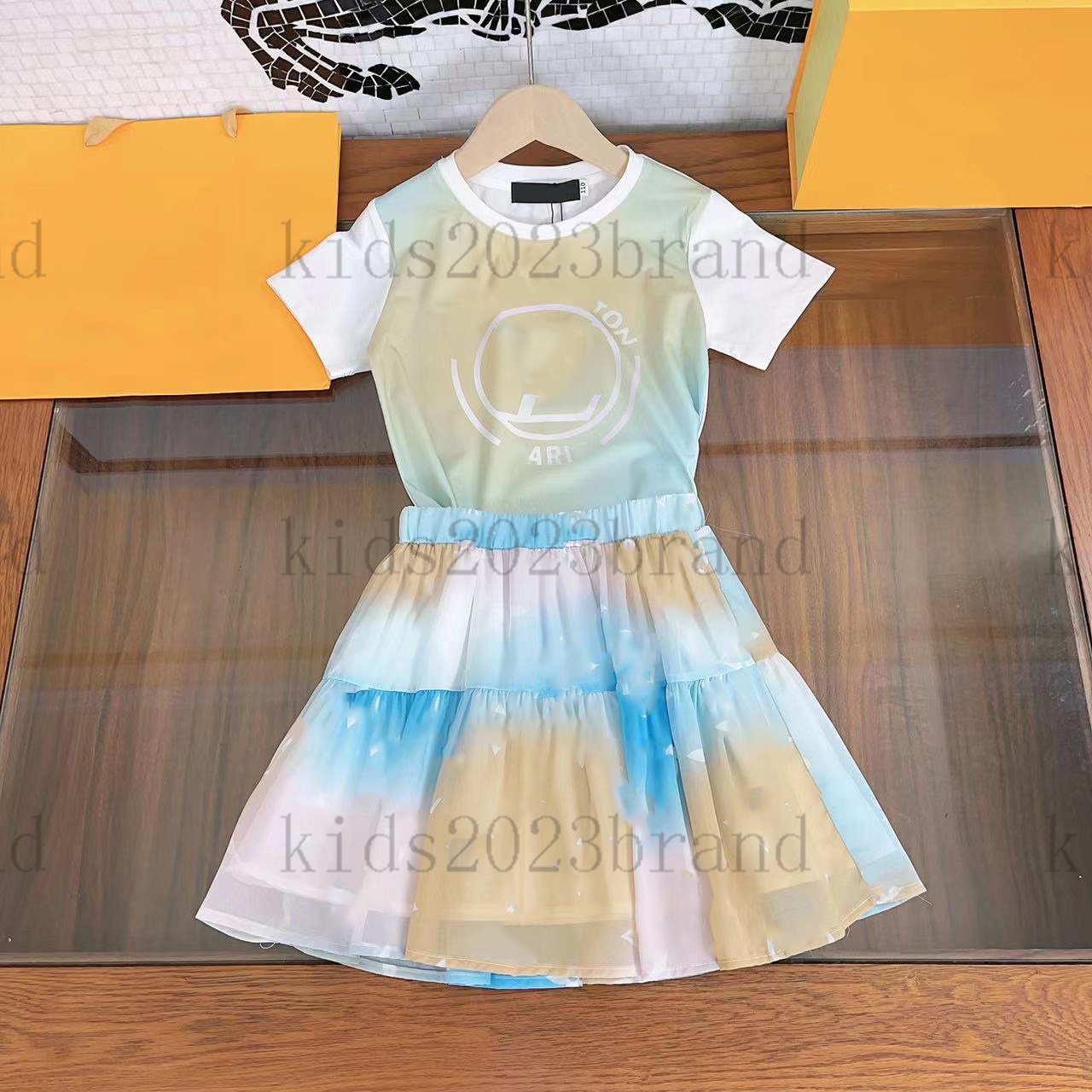

2023SS summer girls skirts sets girls designer skirts sets high end kids Gradient t shirts with pleated dresses newly brand t-shirts tracksuits fashion cotton skirt, 5#