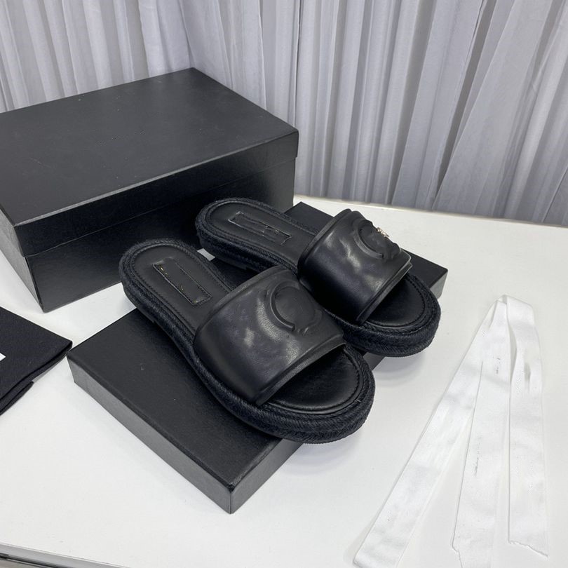 

Top Designer Women's Slippers Fashion Luxury Letter Slide channel Flat Sandals Hotel Bathroom Shoes Summer Beach Shoes Outdoor Casual x28