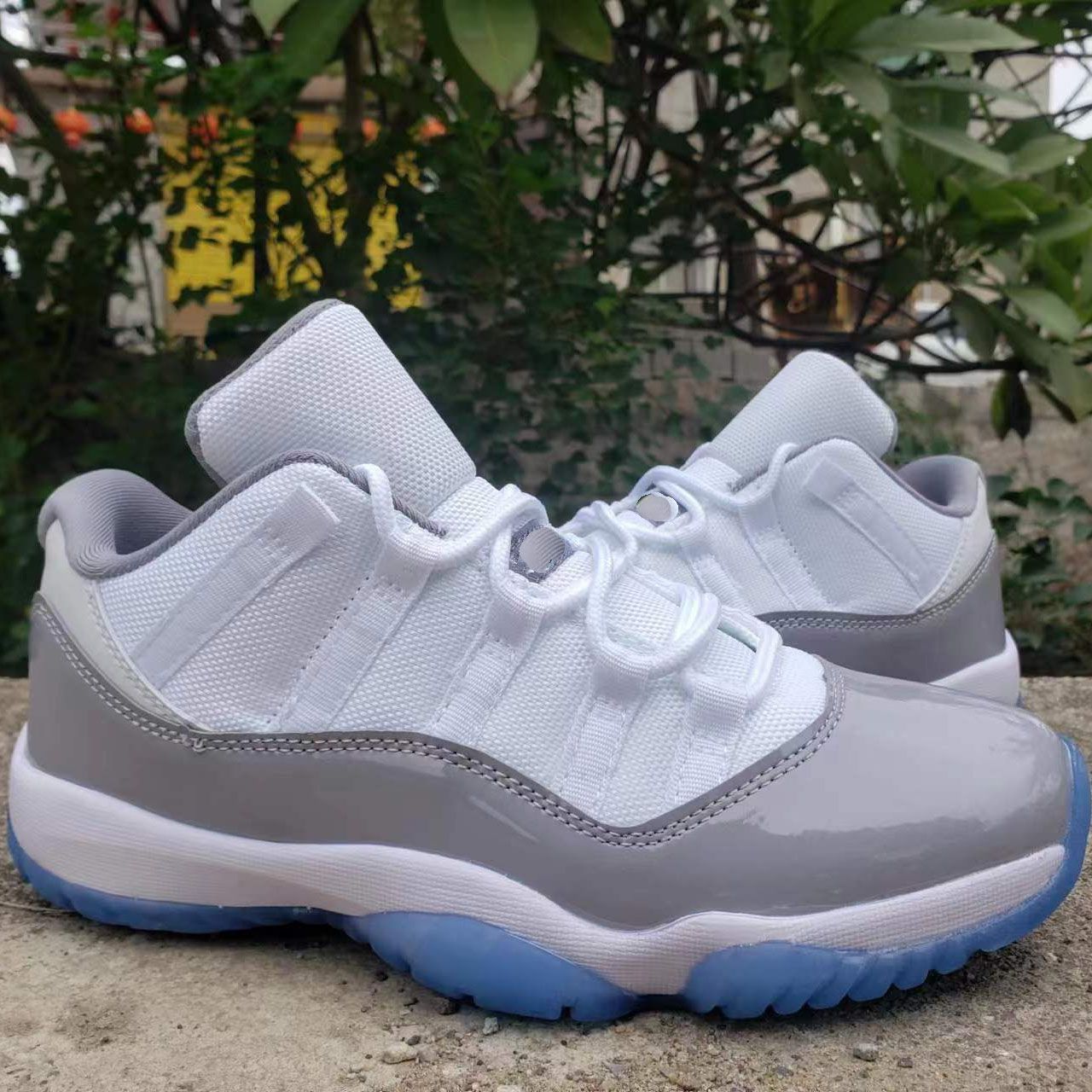 

2023 New 11 Low Cement Grey Basketball Shoes 11s Sports Sneakers Fashion
