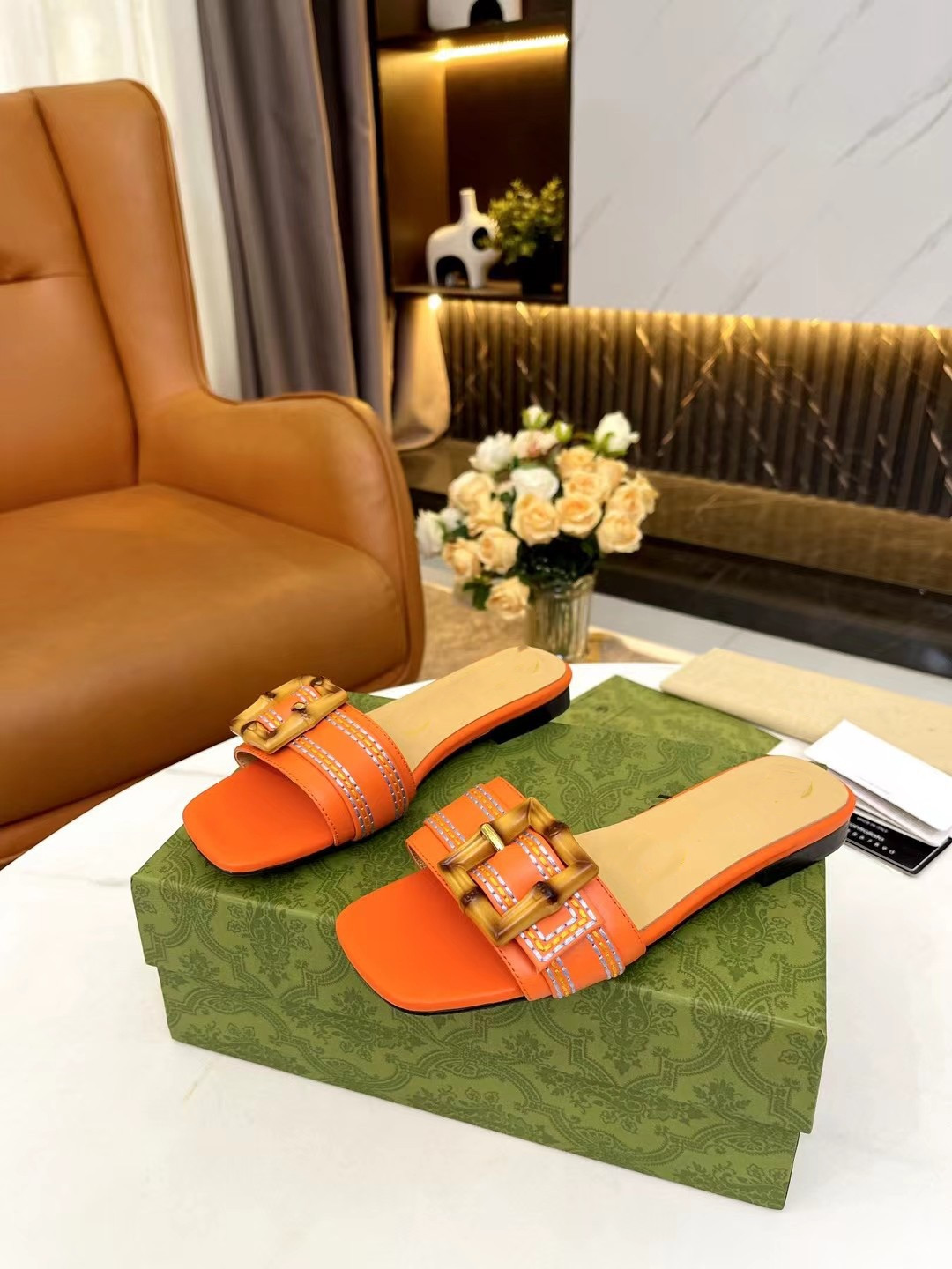 

Designer Sandals Bamboo Buckle Rock Calfskin Leather Mid Heels Summer Sandals Ladies Dress Shoes Formal Casual Party Shopping Size 34-42, Gold