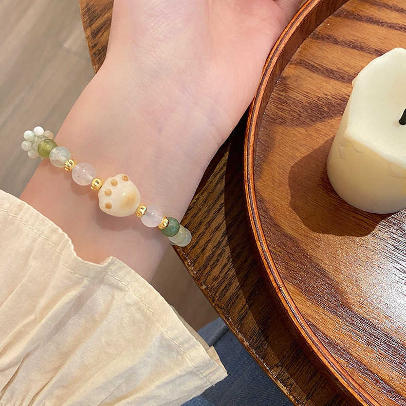 

Bracelets New lime soft and cute charcoal cat claw apple green agate sweet little fresh fairy ins bracelet link A