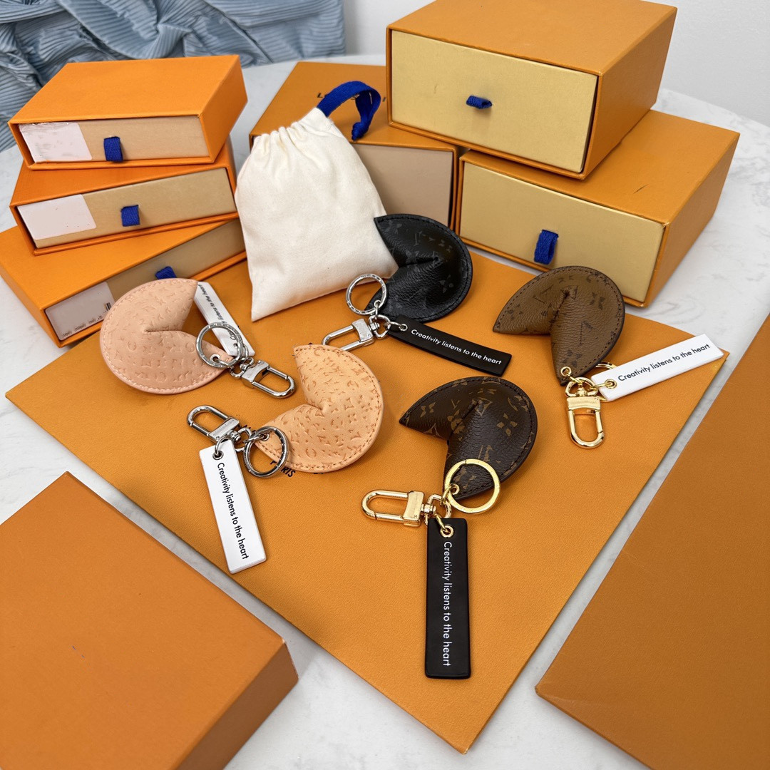 

s Lanyards With box Fortune Cookie Bag Hanging Car Keychain Flower Charm Jewelry Women Men Gifts Fashion PU Leather Key Chain Accessories