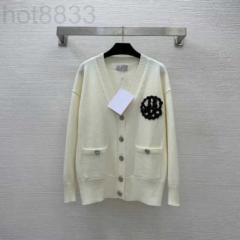 

Women' Sweaters Designer 2023 New Spring Autumn Milan Runway v Neck Long Sleeve Sweater High End Jacquard Cardigan Clothing 4BH2, White