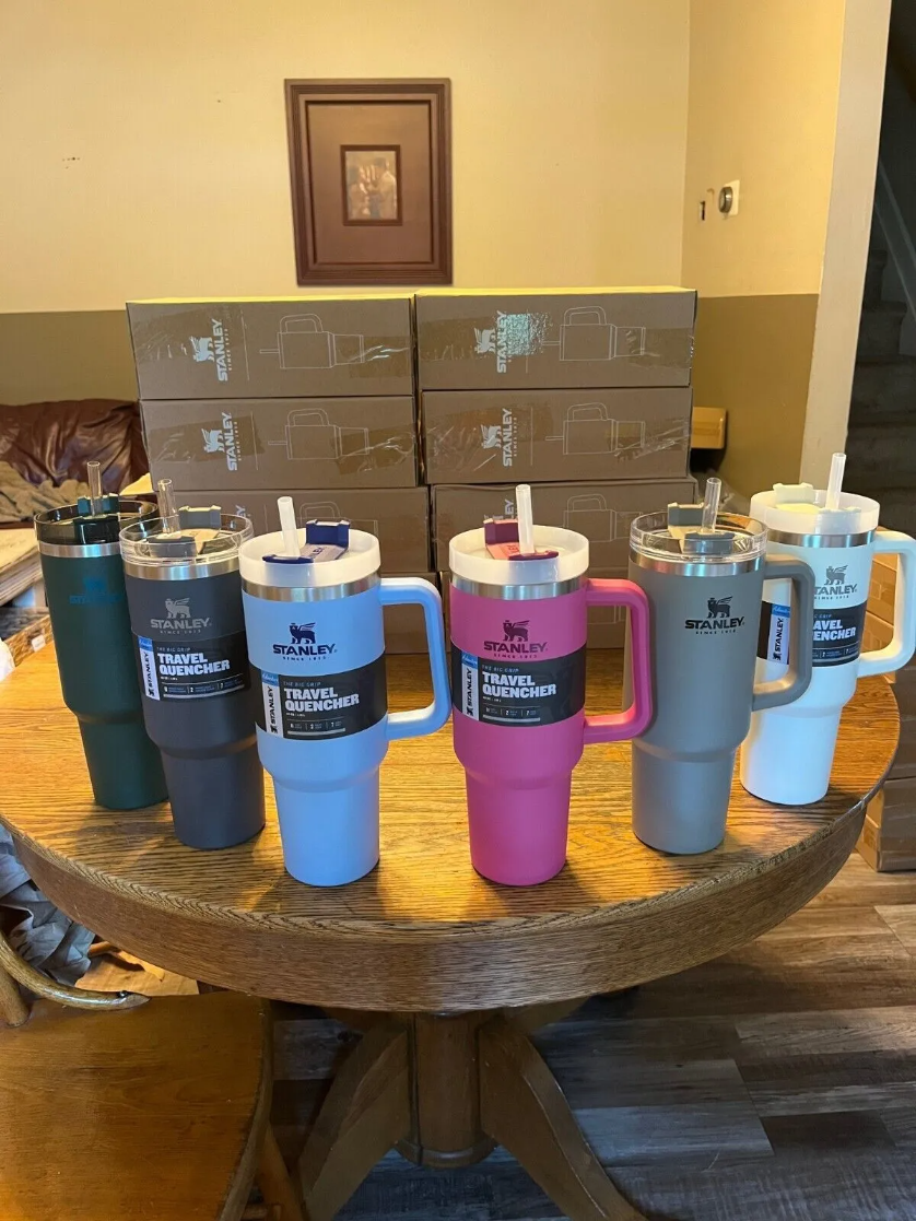 

2023 Stanley 40oz Mug Tumbler With Handle Insulated Tumblers Lids Straw Stainless Steel Coffee Termos Cup With logo bb0311, Custom