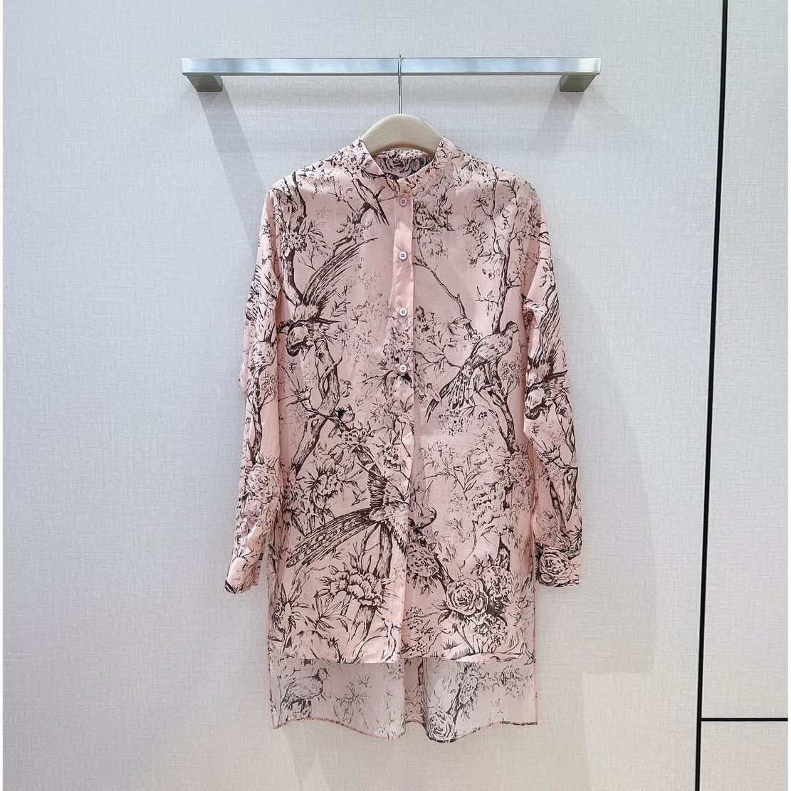 

Women' shirt floarl printed long sleeved long shirt, Pink