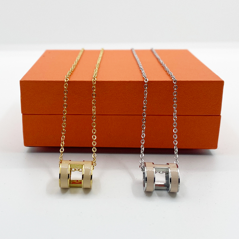 

High-end titanium steel necklace designer for women fashion letter necklace luxury enamel H pendant Christmas Valentine's Day designer jewelry gift