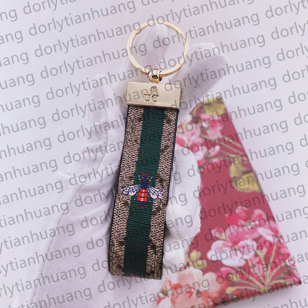 Designer Bee Flower Snake Keychain Key Chain Buckle Keychains Lovers Handmade Leather Keyring G Luxury Brand Pendant Accessories
