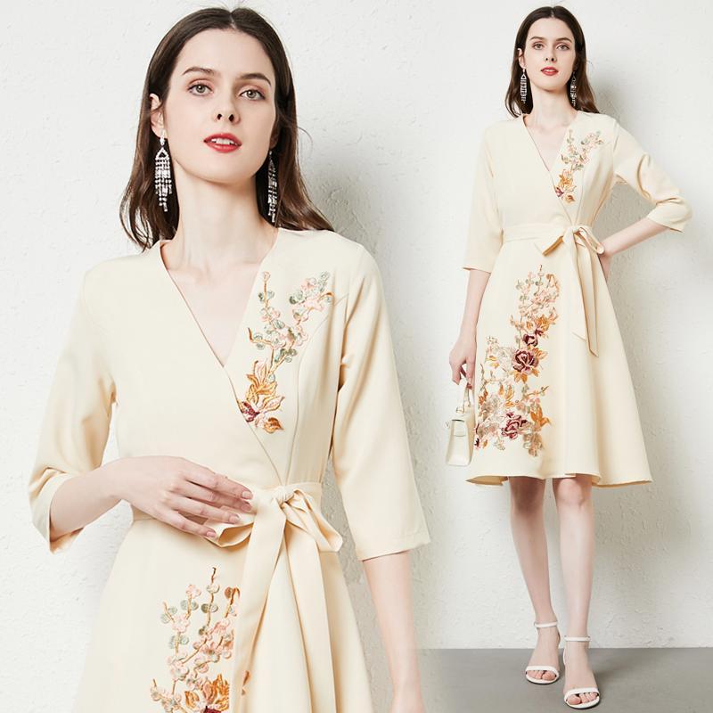 

Casual Dresses French Elegant Long Sleeve Champagne Color Formal Spring Summer V-neck Flower Embriodery Feminino Party VestidosCasual