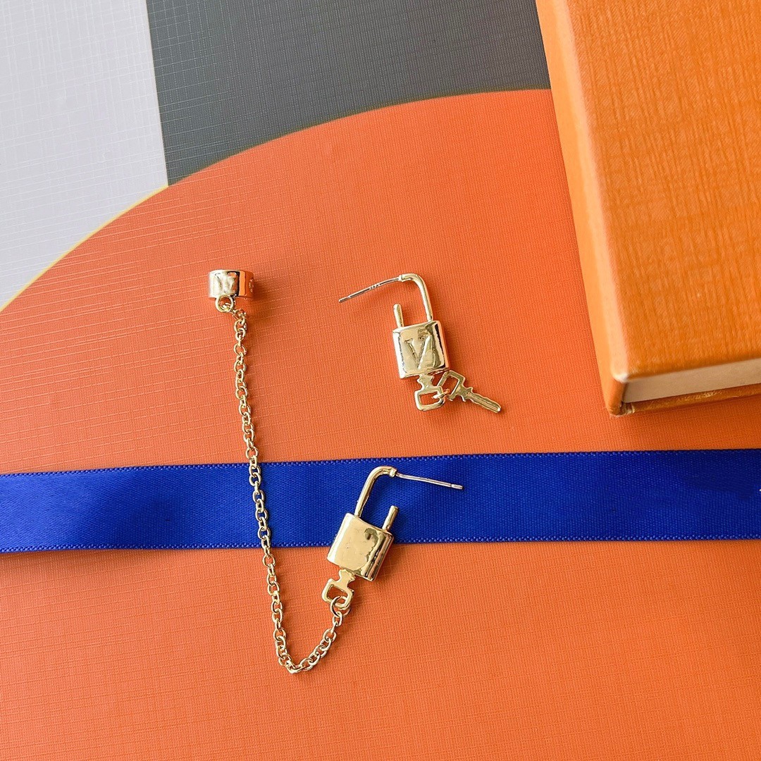 

Fashion designer earrings Women Plated Designer Ear Stud Earrings Brand Designers Letters Crystal Earring Wedding Party Jewerlry