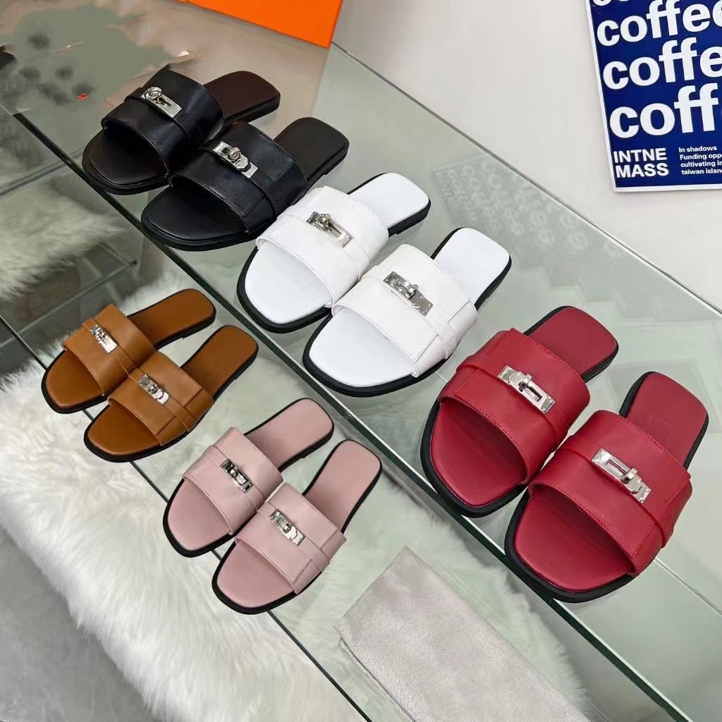 

latest Fashion womens Slippers Top Quality sexy designer slipper Casual genuine leather round toes beach flat shoes Classics Buckle Career solid women sandals