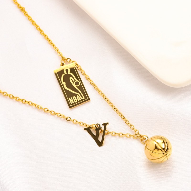 

designer necklace gold chains for men cuban link cd necklaces women four leaf clover cuban link iced out chain luxury jewlery mens chrome heart coco crystal stones