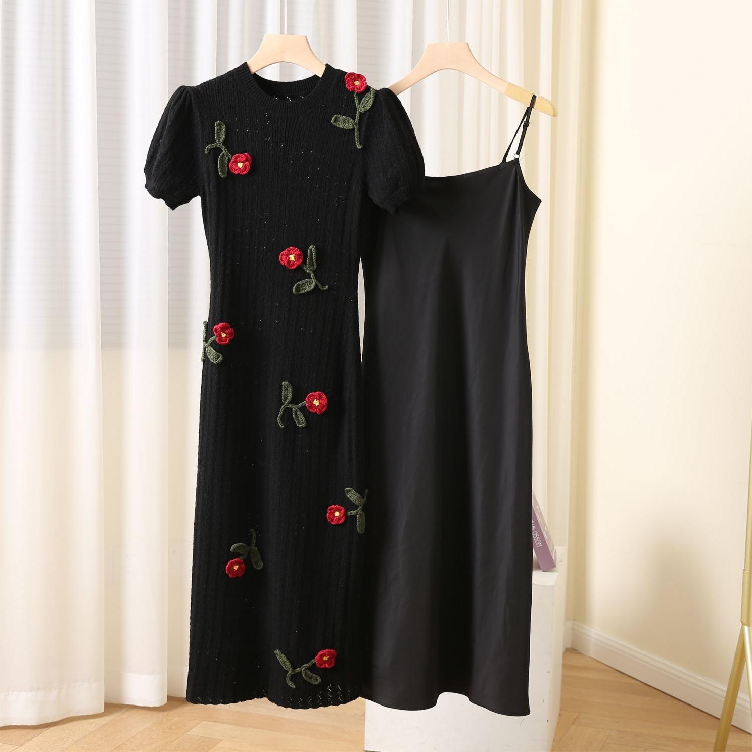 

2023 Spring Black Floral Flower Woolen Knitted Dress Short Sleeve Round Neck Panelled Midi Casual Dresses Brand Same Style Designer M3M120818