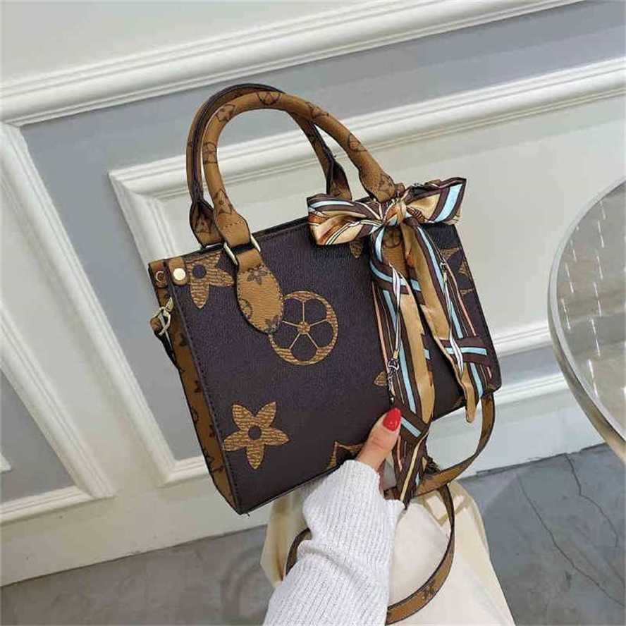 

handbag 2023 Fashion women's bag leather quality Handbag red old flower Tote Shopping printing large style shoulder women's Bag, Coffee